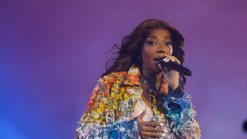 Ludmilla compartilha foto de Zuri e encanta a web