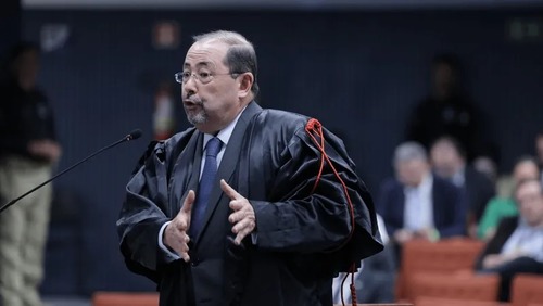 Advogado de Bolsonaro questiona delação de Mauro Cid: "Esse homem não é confiável"