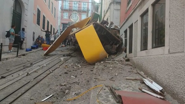 Elevador da Glória descarrila em Lisboa e deixa ao menos 15 mortos
