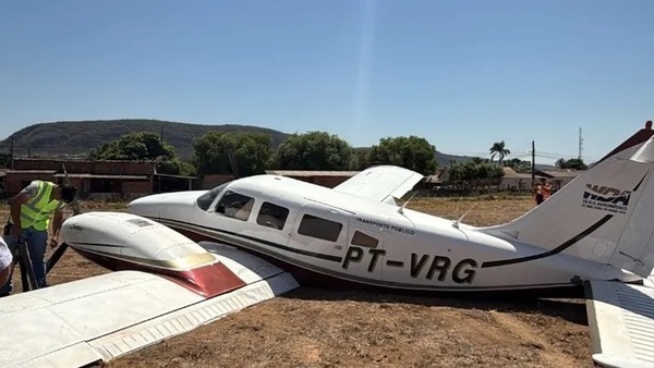 Avião com deputado faz pouso de emergência em Goiás; aeronave sai da pista