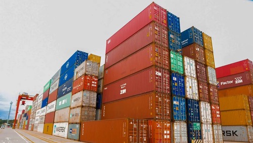 Balança comercial tem saldo positivo de US$ 6,1 bilhões em agosto