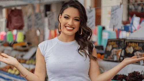 Bia do Brás fala de virgindade e dificuldade em flertar: 'Tem quem fique intimidado'