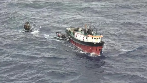 Marinha francesa apreende 6 toneladas de cocaína em barco que saiu de Santa Catarina