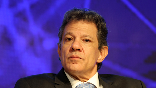 Haddad consegue visto para entrar nos EUA em meio a temor de novas sanções