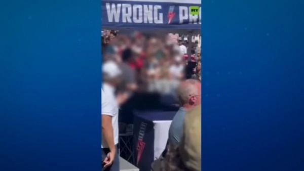 Vídeo mostra momento em que Charlie Kirk é baleado em evento nos EUA