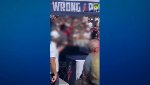 Vídeo mostra momento em que Charlie Kirk é baleado em evento nos EUA
