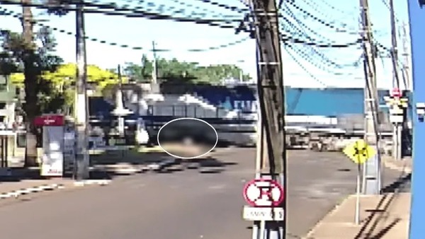 Idosa morre atropelada por trem no Paraná