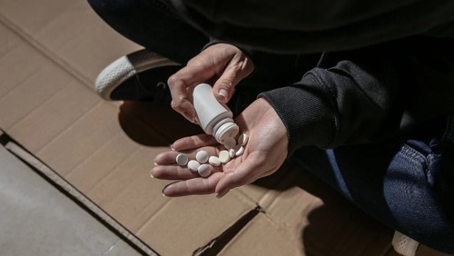 Nova droga que pode matar em segundos é encontrada no Brasil; entenda
