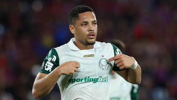 Vitor Roque, do Palmeiras, xinga a mãe em áudio vazado: "Vagabunda, interesseira"