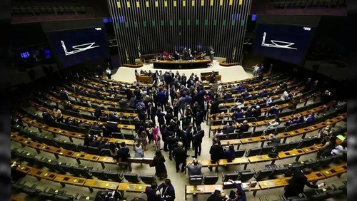 O que é a PEC da Blindagem, que dificulta a prisão de deputados e senadores