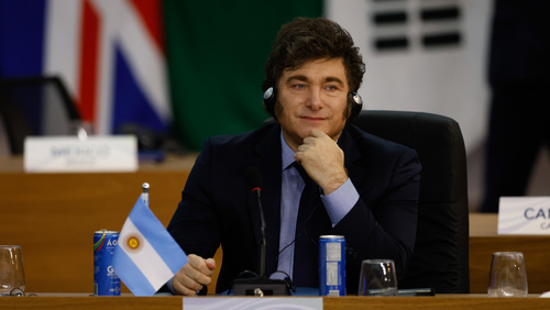 Milei anuncia aumento de gastos da Argentina para 2026 e diz: "o pior já passou"