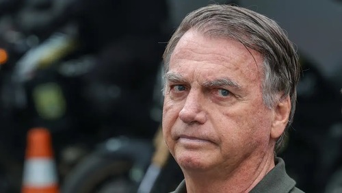 Bolsonaro passa mal e é levado para hospital em Brasília