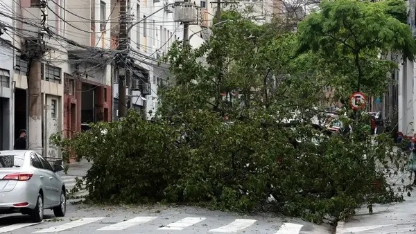Terça-feira será de chuvas isoladas; frio em SP pode chegar a 8º durante a semana