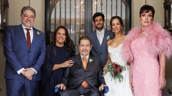 Presidente do São Paulo mostra fotos do casamento do filho e elogia Faustão