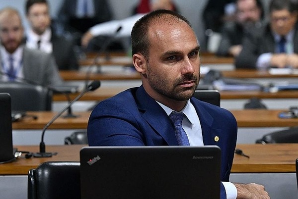 Presidente do Conselho de Ética espera votar relatório que pode cassar Eduardo em 60 dias