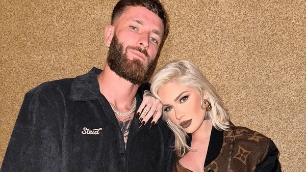 Karoline Lima apaga fotos com Leo Pereira e término é dado como certo