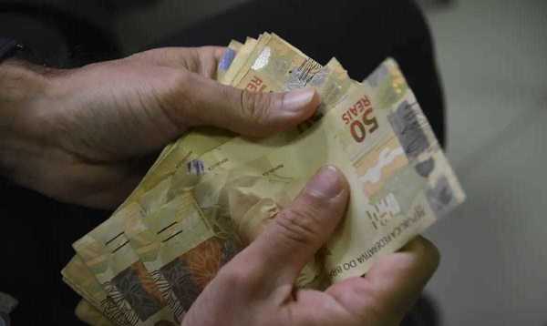 9,5 milhões de brasileiros estão com depósitos do FGTS atrasados
