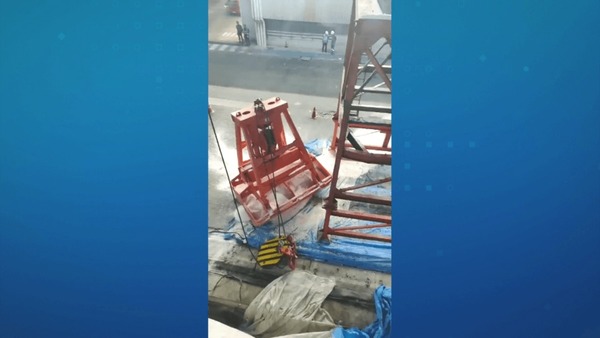Cabo de guindaste se rompe e mata trabalhador no Porto de Santos (SP)