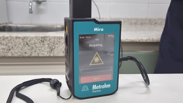 Equipamento portátil consegue fazer análise se bebida está adulterada