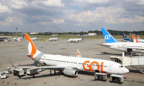Como avião superou ônibus como meio de transporte em viagens no Brasil