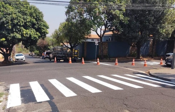 Trecho de rua passa a ter sentido único de direção na zona Sul de Ribeirão Preto