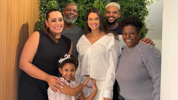 Péricles anuncia que será avô pela primeira vez: 'Mais amor'