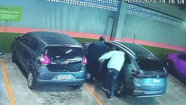 Mulher é sequestrada em estacionamento e libertada após realizar transferências Pix em SP