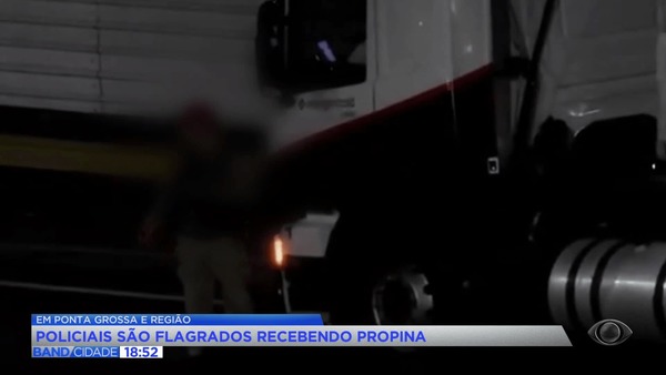 Policiais são flagrados recebendo propina no Paraná