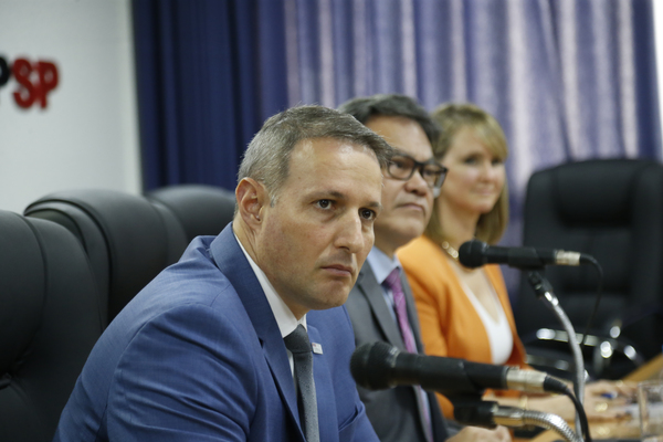 Metanol usado para adulterar bebidas pode ter sido comprado em rede postos, afirma Derrite