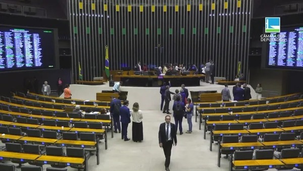 Governo quer ressuscitar partes da MP derrubada na Câmara