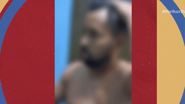 Padre é flagrado com noiva de fiel escondida de baby doll em casa paroquial: veja vídeo