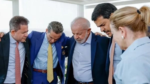 Cotado para o STF, Jorge Messias participa de reunião com Lula e pastores