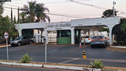 Moraes autoriza Bolsonaro a comemorar aniversário da filha em casa