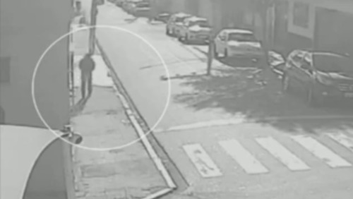 Homem invade clínica, mata dois, fere um e ateia fogo no local