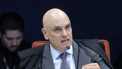 Moraes proíbe visita de presidente do PL a Bolsonaro