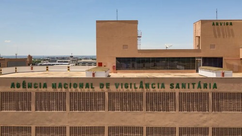 Anvisa proíbe lote falso de chá e suplementos inseguros para o consumo