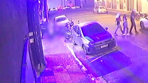 Homem é agredido por segurança, fica abandonado em calçada por 2h e morre em SP