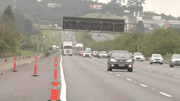 Criminoso morre após troca tiros em tentativa de assalto na Rodovia dos Imigrantes (SP)