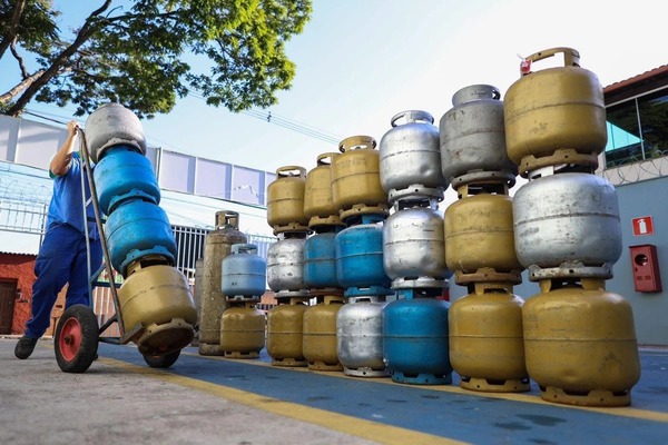 Beneficiários com NIS final 7 recebem Auxílio Gás nesta terça-feira