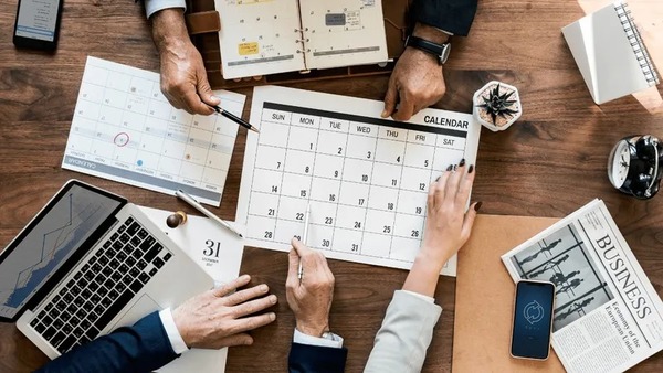 Feriados de novembro 2025: confira as folgas que terão este mês