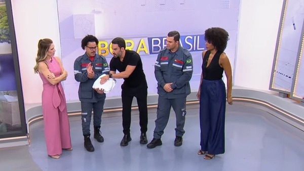 Manobra de desengasgo em bebês tem novas regras; aprenda o passo a passo