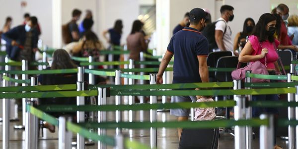 Saiba porque é um risco fazer piadas sobre bombas em aeroportos