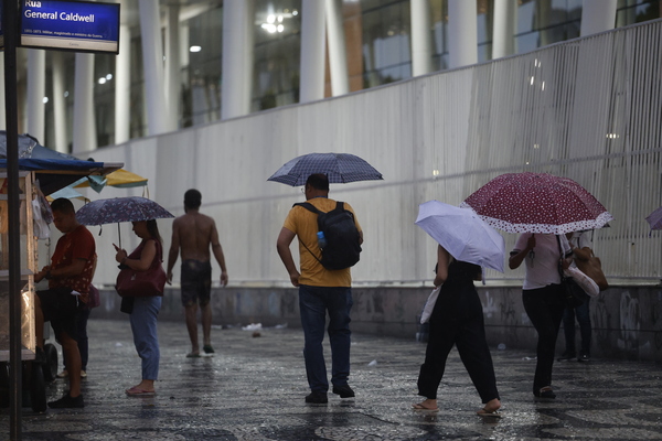 Chuva deve continuar no estado de São Paulo pelo menos até o dia 13 de novembro, diz Defesa Civil