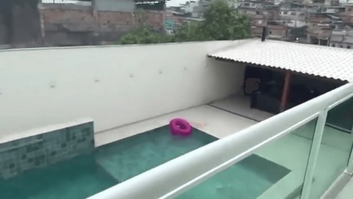 Polícia localiza mansões do tráfico em megaoperação no Complexo do Alemão, no RJ