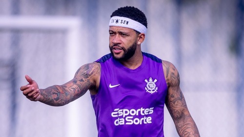 Influenciadora diz estar grávida de Memphis Depay e expõe craque: "Ele ignora mensagens"