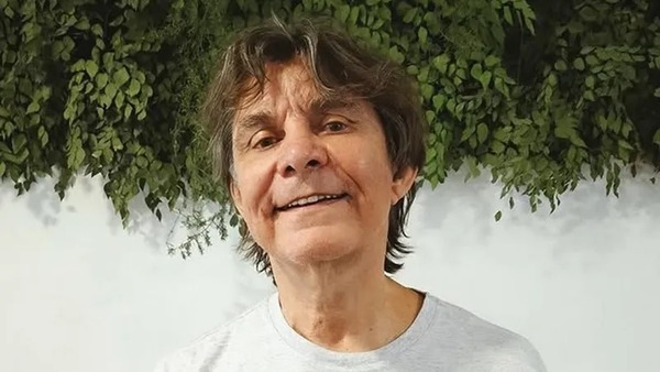 Lô Borges passa por hemodiálise e segue internado em estado grave