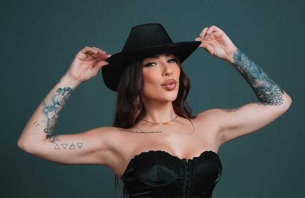 Martina é expulsa de "A Fazenda" após jogar copo e gelo contra Tàmires; veja o que rolou