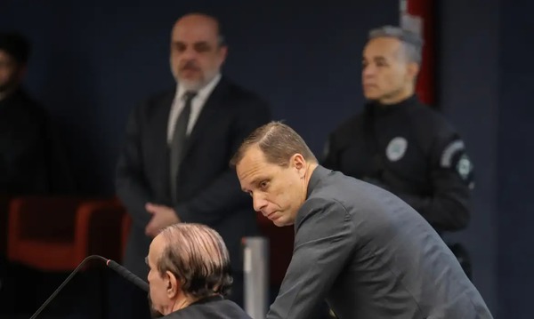 Mauro Cid passa por audiência no STF e retira tornozeleira eletrônica