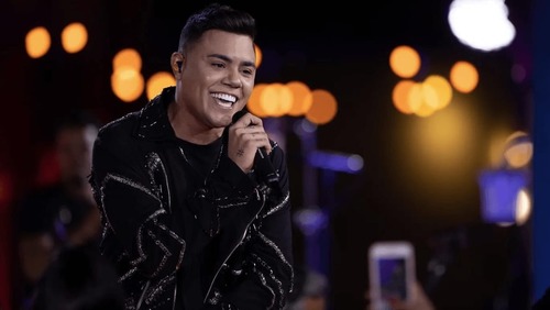 Felipe Araújo desabafa sobre casamento adiado e revela: "Ela me enrolou"