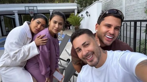 Simone e Simaria voltam a cantar juntas em encontro com Carlinhos Maia; veja o vídeo